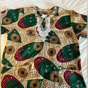 Large (22.5”) Men’s short sleeve African Ankara shirt, peacock red and green